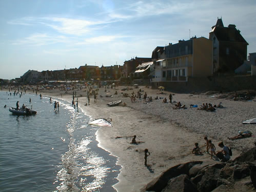 Détails : Location d'un appartement meublé à Larmor Plage